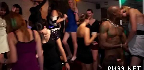  Bitches discovered small dick in club